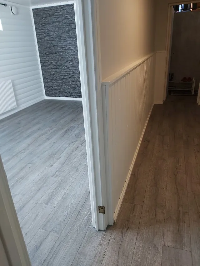 Golvläggning utförd av HALLDAN Måleri AB