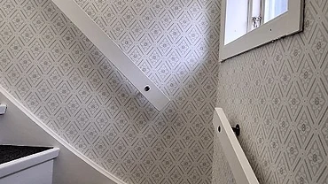 Måla eller tapetsera – vad passar bäst?