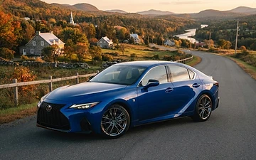 Sell your Lexus IS 2022 in Quebec