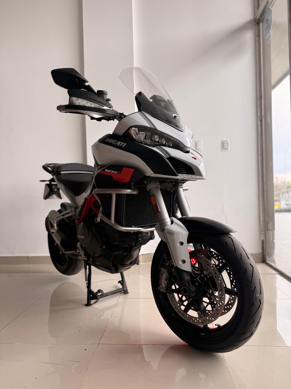 Ducati Multistrada 1200S