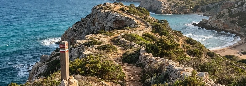 Guía esencial para conquistar el Camí de Cavalls: Consejos de experto