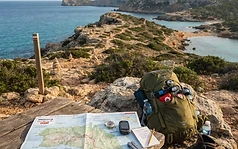 Guía definitiva para recorrer el Camí de Cavalls en 2025: Logística, etapas secretas y consejos de experto
