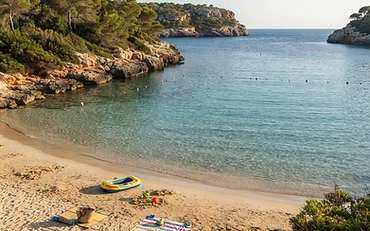 Menorca en Familia: Guía Completa de las Mejores Calas para Disfrutar con Niños