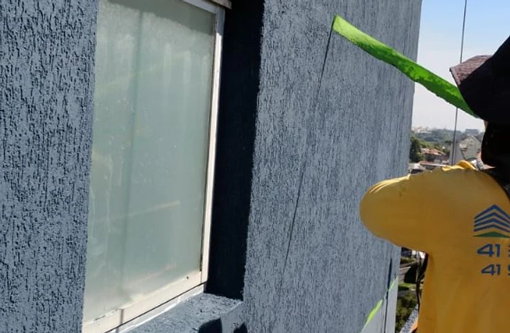 Revitalização e impermeabilização de fachada de edifício executada pela Sul Brasil