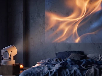 Projection murale dans une chambre à la lueur d'une bougie