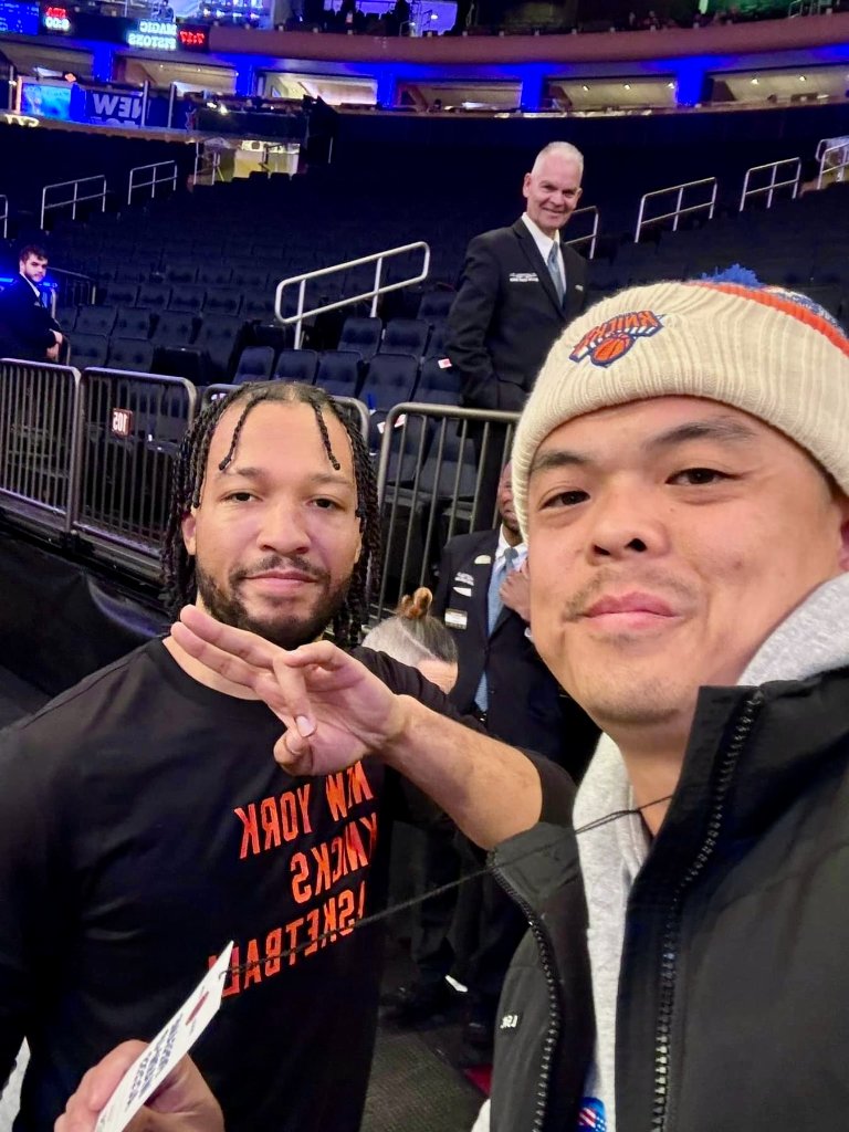Selfie with Jalen Brunson inside an NBA arena