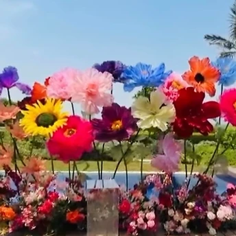 Giant Flowers Dubai