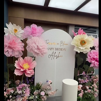 Giant Flowers Dubai