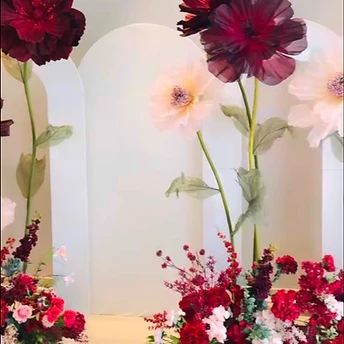 Giant Flowers Dubai