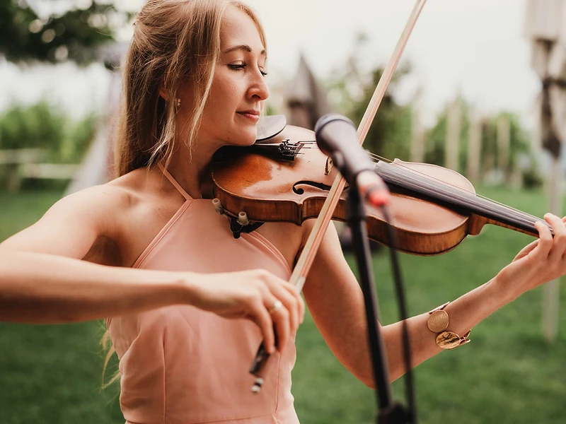 Julia Karl mit Violine