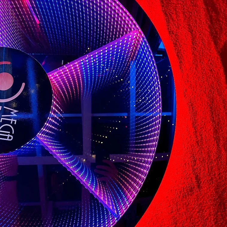 Animowana podłoga LED RGB Fotobudki 360 z efektem świetlnego tunelu