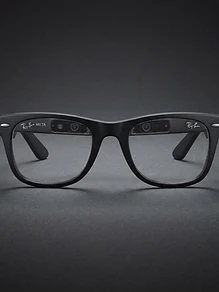 Ray-Ban Meta Smart Glasses — Matte Black
