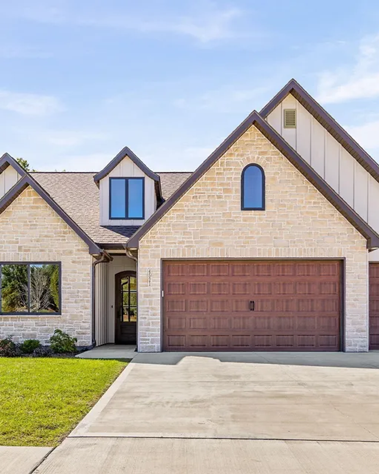 Home exterior in Mid-Missouri