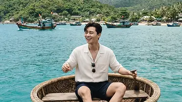 Lee Changsub trải nghiệm đi thuyền thúng tại Phú Quốc