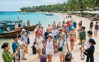 Đón đoàn du khách Nga, Phú Quốc chính thức khởi động mùa du lịch đông 2026-2027