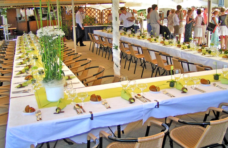 Terasa tabule detail – žluté ubrousky
