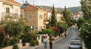 קרן שווה מול שפיצר: מתי ההחזר היורד משתלם באמת — המחשה