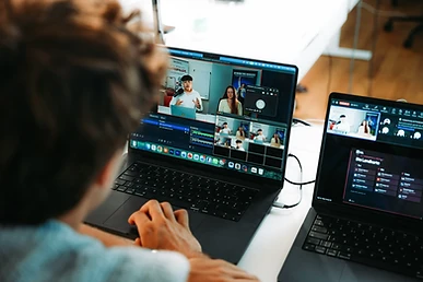 Regie: Teams-Übertragung und Präsentation parallel