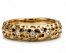 Recessed Diamond Textured Band