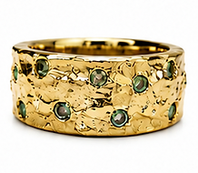 Hammered Emerald Scatter Band