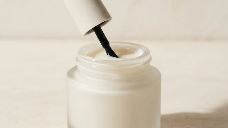 Builder Gel Milky White - Gel Constructie Alb Laptos - ghid manichiura profesionala Vernis Architect Builder Gel Milky White - Gel Constructie Alb Laptos - ghid manichiura profesionala Vernis Architect
