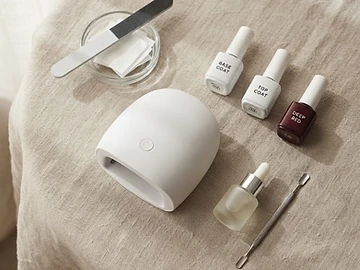 Cosul Minimalist pentru Manichiura Semipermanenta Acasa - articol blog manichiura profesionala Cosul Minimalist pentru Manichiura Semipermanenta Acasa - articol blog manichiura profesionala