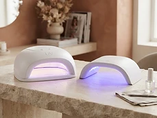 Lampa UV vs Lampa LED: Care Sunt Diferentele si Ce Sa Alegi - articol blog manichiura profesionala