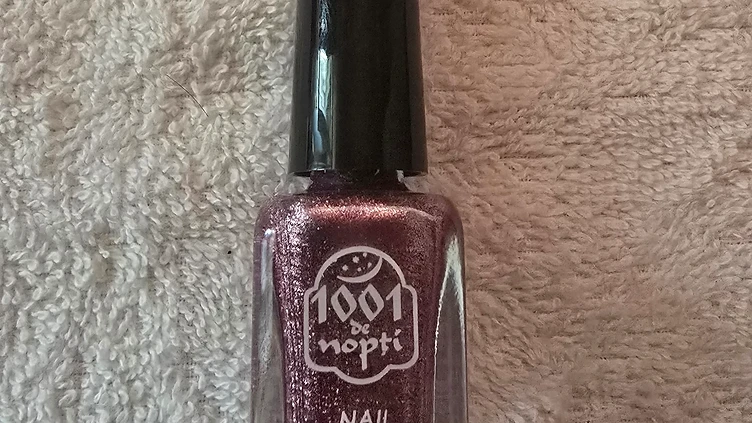 Oja 1001 de Nopti Mov Pruniat cu Sclipici 15ml - Recenzie si Pareri - ghid manichiura profesionala Vernis Architect