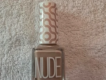 Oja Pastel Nude Bej - Recenzie si Pareri - articol blog manichiura profesionala Oja Pastel Nude Bej - Recenzie si Pareri - articol blog manichiura profesionala