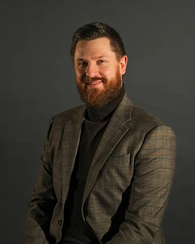 Alex Robinson, the photographer behind Snapback Studio