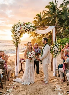 Beach wedding ceremony on a Hawaii shore