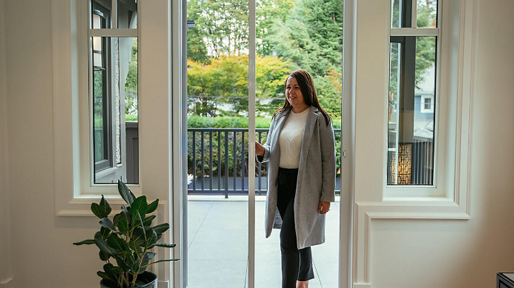 Custom Retractable Screens by Bloombug Screens, Coquitlam BC