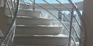 Escada em Mármore — Acabamento