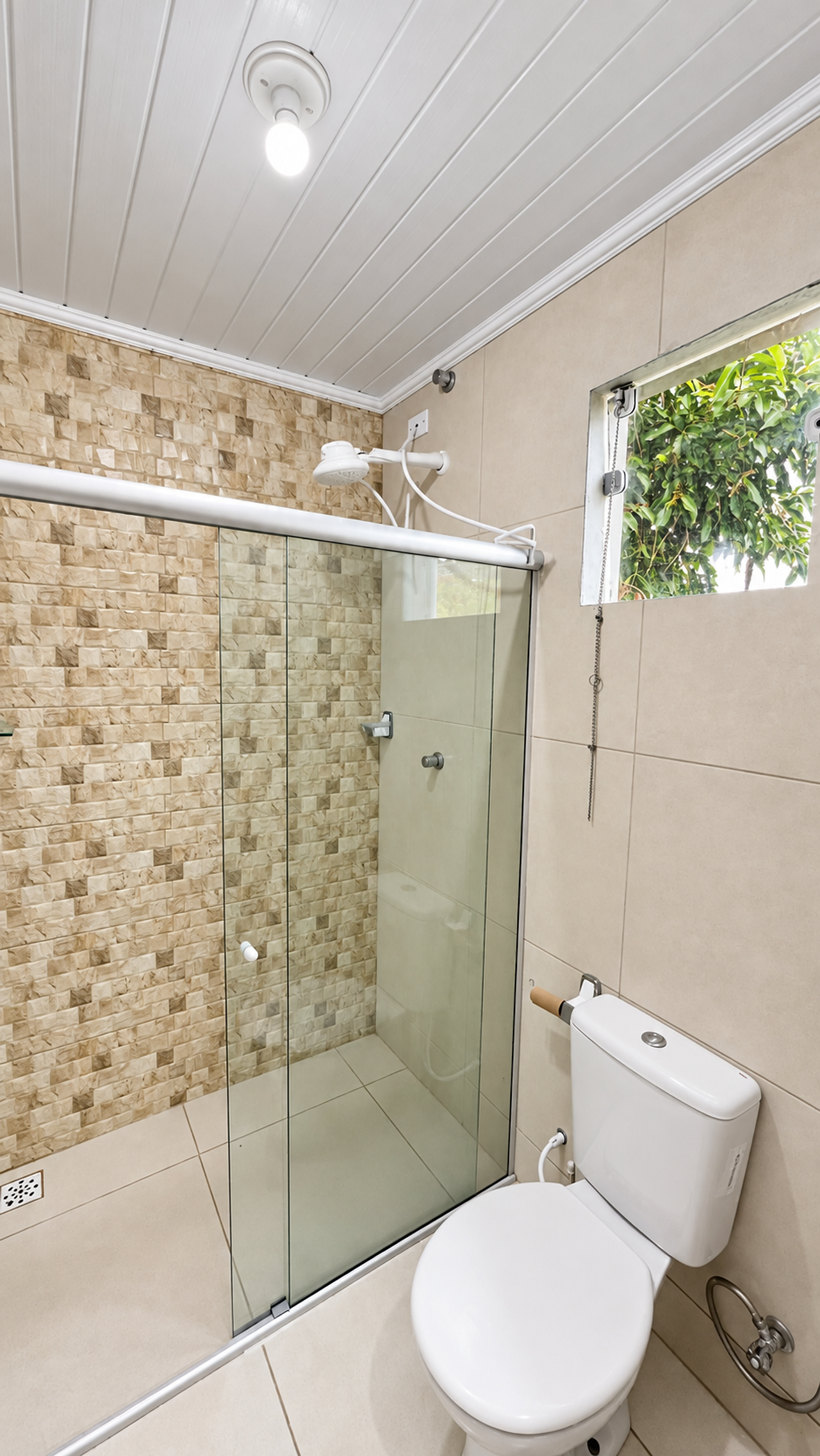 CASA COM PISCINA - VALE DO CAPÃO — foto 13