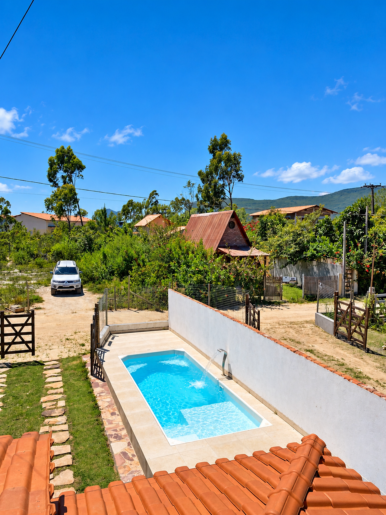 CASA COM PISCINA - VALE DO CAPÃO — foto 3
