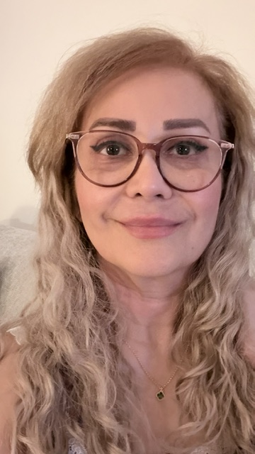 Portrait of Saharnaz Nahidi