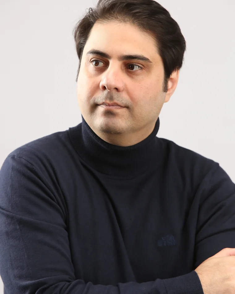 Portrait of Mohammad Molaei