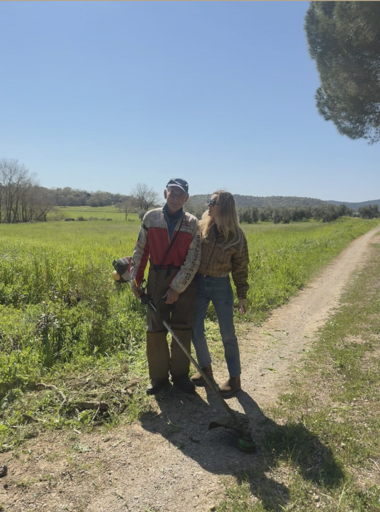 Piero Pasquarelli and a farmer in the Capalbio olive groves