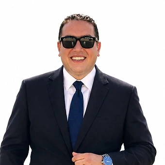 الأستاذ كيرلس وجيه