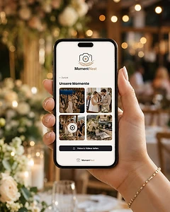 Smartphone mit MomentNest-Galerie
