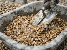 Loose gravel that travels