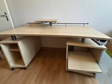 Schreibtisch zu Verschenken