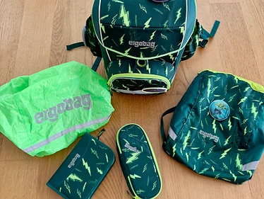 Ergobag Cubo Schulthek-Set, grün mit Blitz-Muster