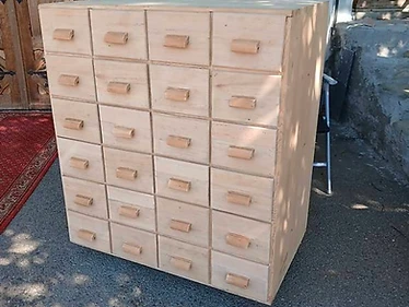 Tannenholz Schubladenmöbel
