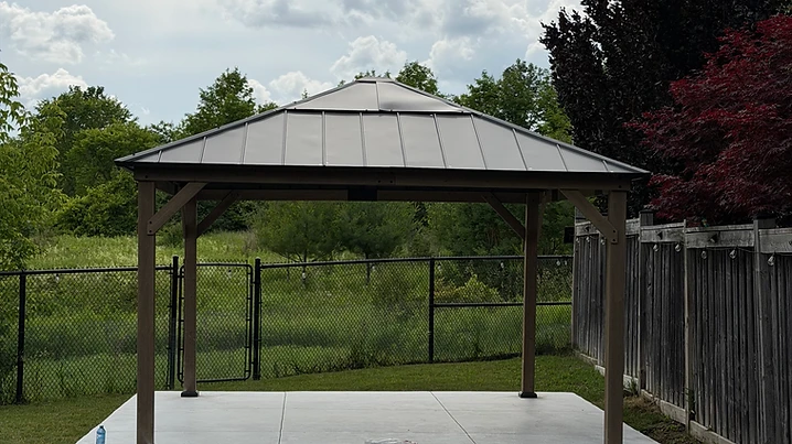 Sunjoy installation by Premier Assembly