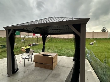 Canvas 10×10 gazebo installed in Markham, Ontario — photo 4