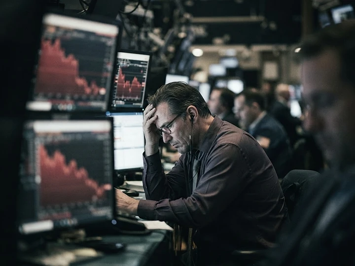 Dell Stock Declines Amid AI Market Fears — Dell stock trending news