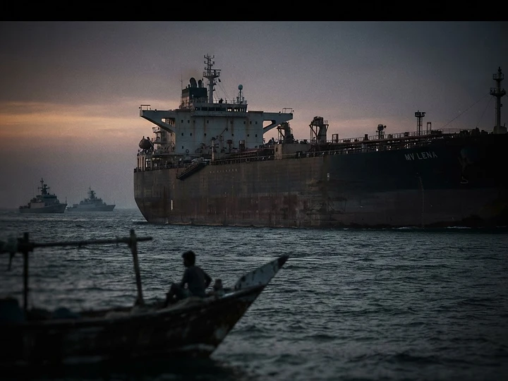 Strait of Hormuz Talks Collapse as Crude Tops $107 — Strait of Hormuz oil prices trending news