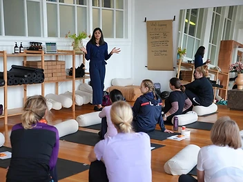Jefferson Performance leading a group workshop