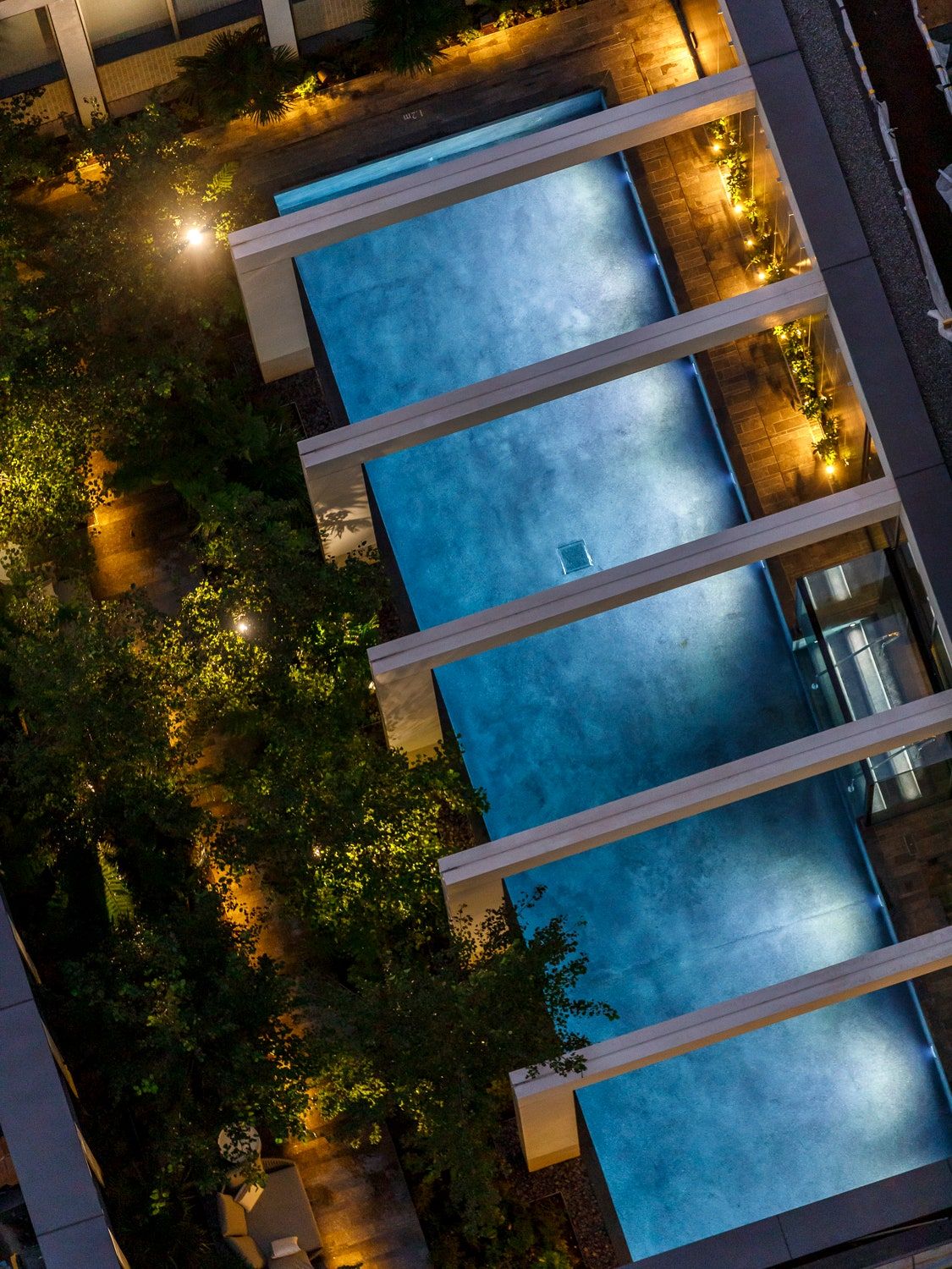 The Wardian Club 25-metre pool